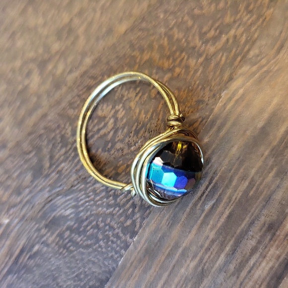 Gold Tone Iridescent Bead Wire Wrapped Ring, Size 7 - Picture 3 of 11